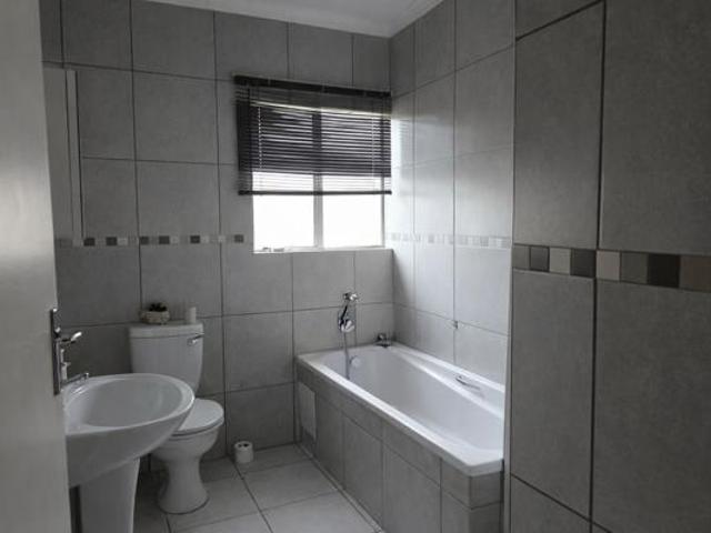 3 Bedroom House in Waterkloof