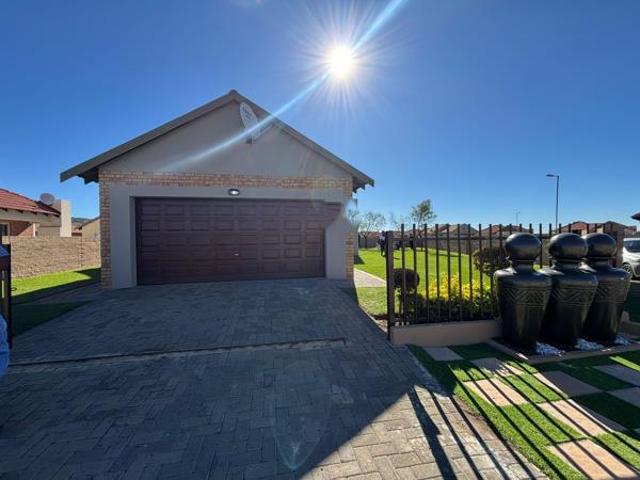 3 Bedroom House in Waterkloof