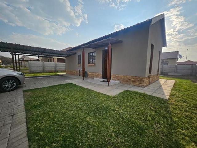 3 Bedroom House in Waterkloof East