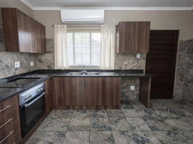 3 Bedroom House in Waterkloof East