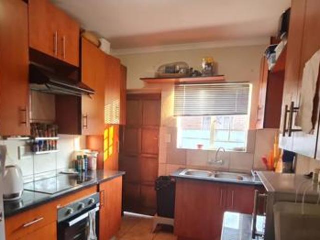 3 Bedroom House in Waterkloof East