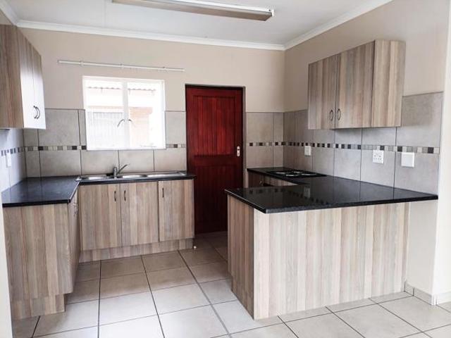 3 Bedroom House in Waterkloof East