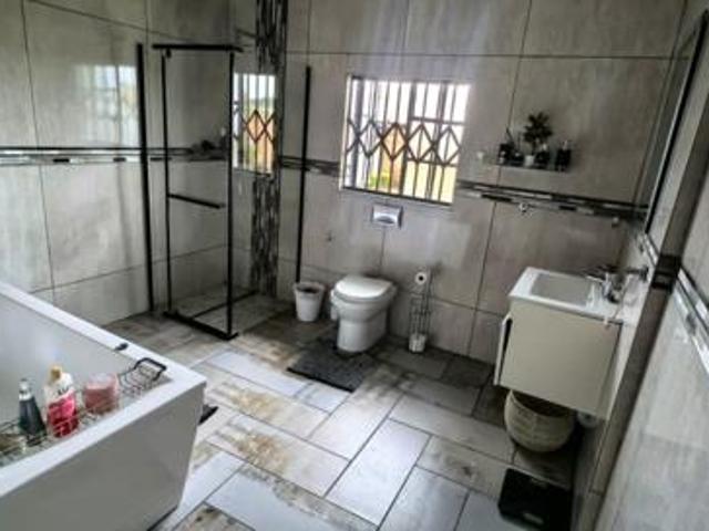 3 Bedroom House in Waterkloof East