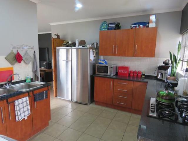 3 Bedroom House in Waterkloof East
