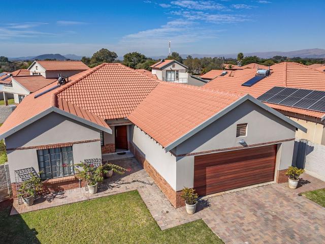 3 Bedroom House in Waterkloof East