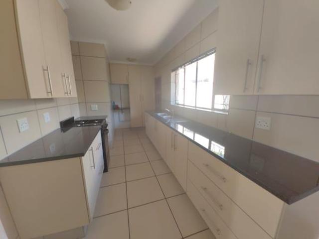 3 Bedroom House in Waterkloof Glen
