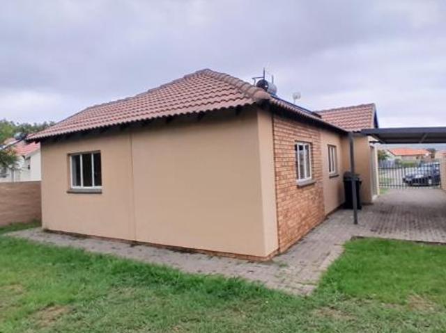3 Bedroom House in Waterkloof Hill Estate