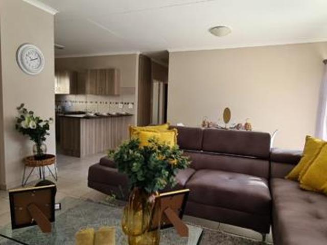 3 Bedroom House in Waterkloof Hill Estate