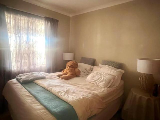 3 Bedroom House in Waterkloof Hill Estate