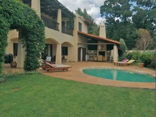 3 Bedroom House in Waterkloof Ridge
