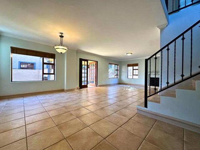 3 Bedroom House in Waterkloof Ridge