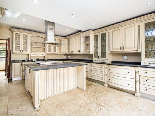 3 Bedroom House in Waterkloof Ridge