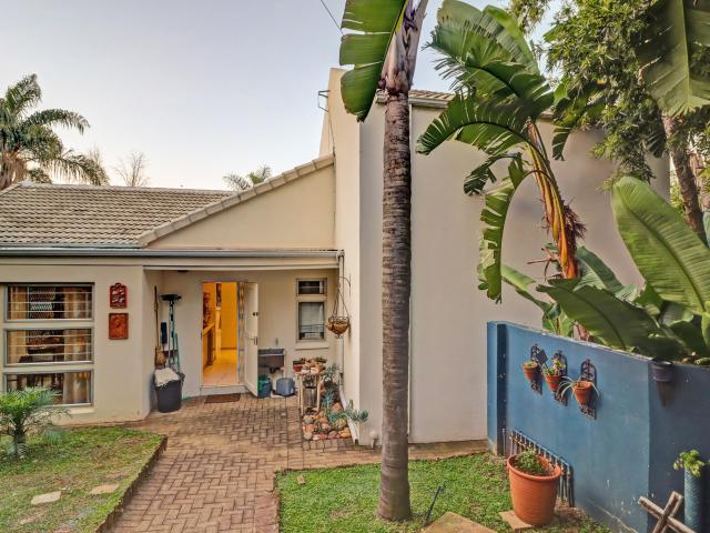 3 Bedroom House in Waterkloof Ridge
