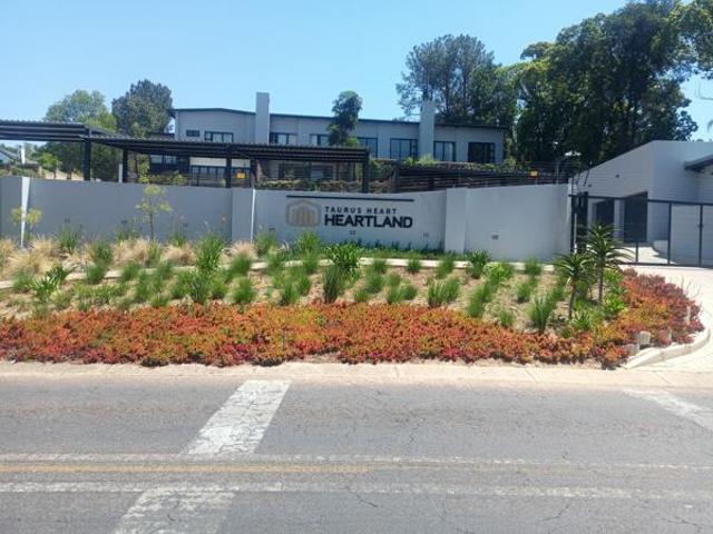3 Bedroom House in Waterkloof Ridge