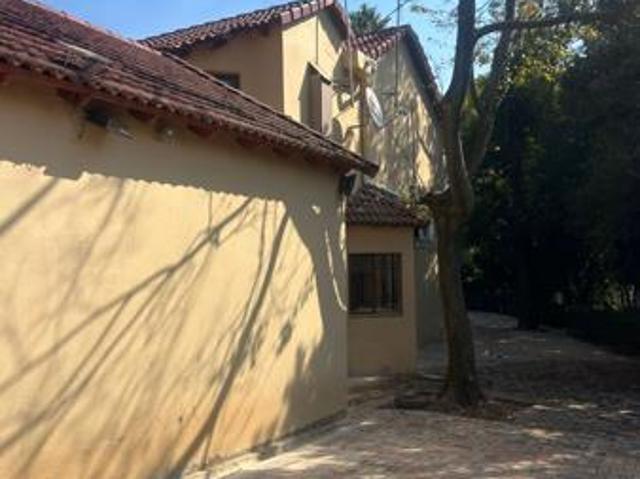3 Bedroom House in Waterkloof Ridge