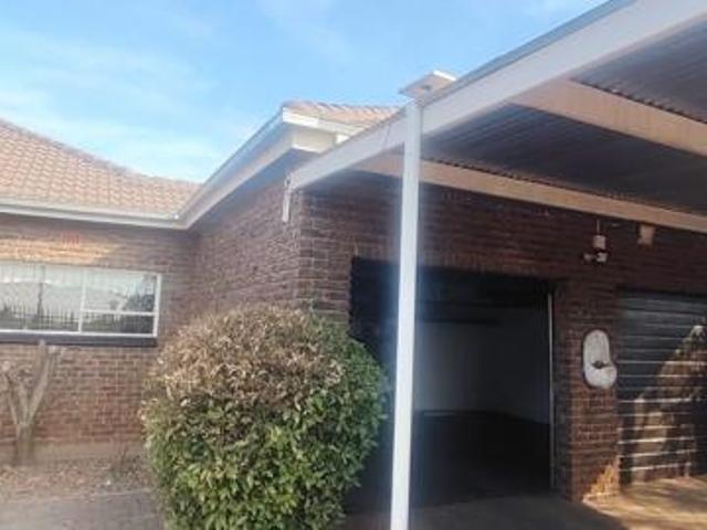 3 Bedroom House in Carletonville
