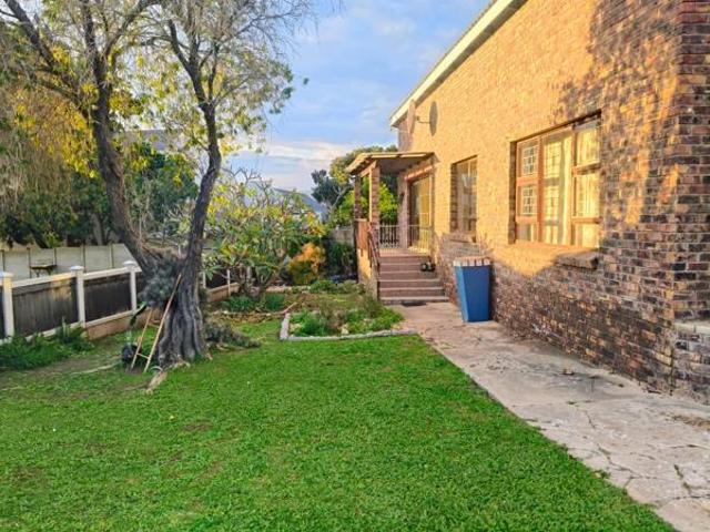 3 Bedroom House in Wavecrest
