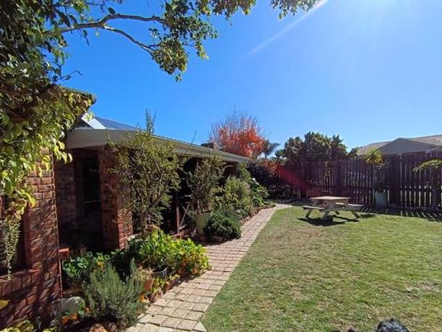 3 Bedroom House in Wavecrest