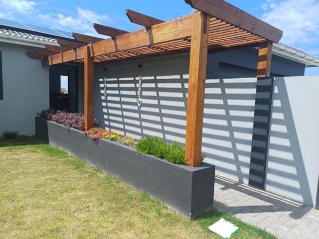 3 Bedroom House in Wavecrest