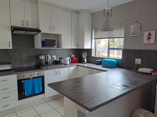 3 Bedroom House in Wavecrest