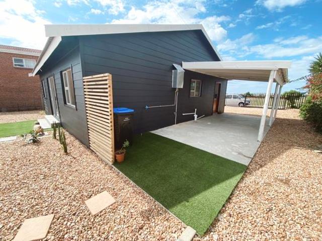 3 Bedroom House in Wavecrest