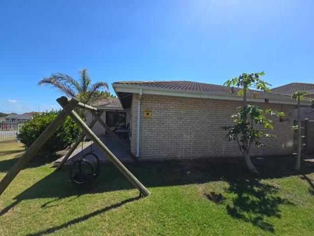 3 Bedroom House in Wavecrest