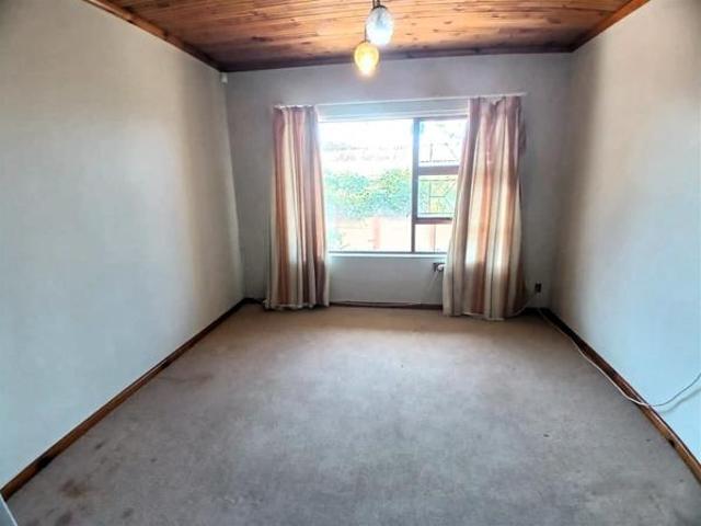 3 Bedroom House in Wavecrest