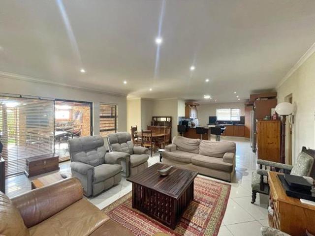 3 Bedroom House in Wavecrest