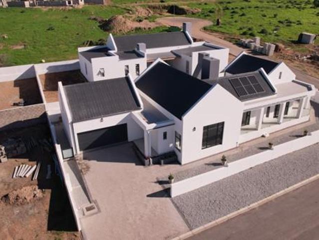 3 Bedroom House in Welgedaan Estate