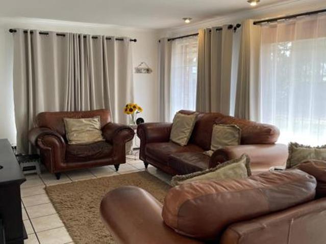3 Bedroom House in Weltevreden Park