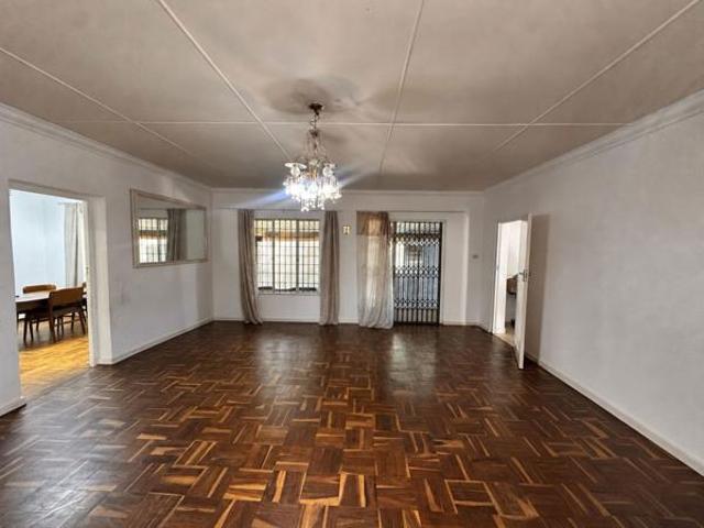 3 Bedroom House in Wembley