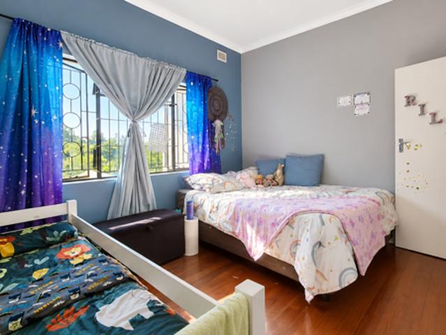 3 Bedroom House in Wembley