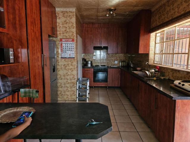 3 Bedroom House in West Park