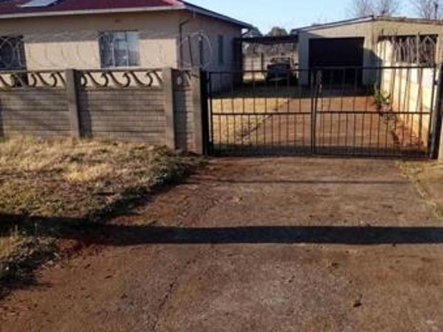 3 Bedroom House in Westonaria