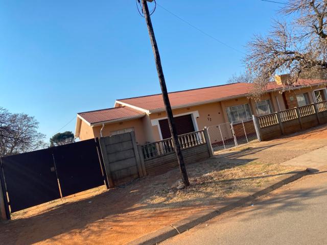 3 Bedroom House in Westonaria