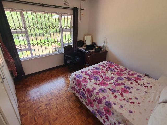 3 bedroom house in westbrook with granny cottage