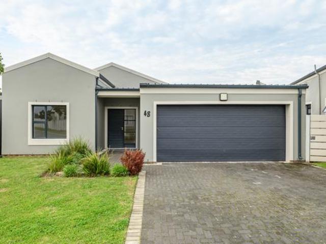 3 Bedroom House in Westbrook