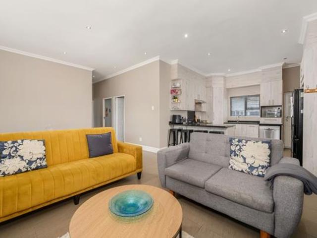 3 Bedroom House in Westbrook