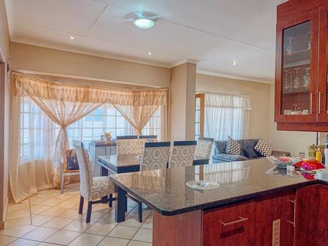 3 Bedroom House in White River Central