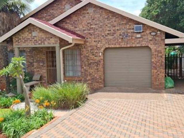 3 Bedroom House in White River Central