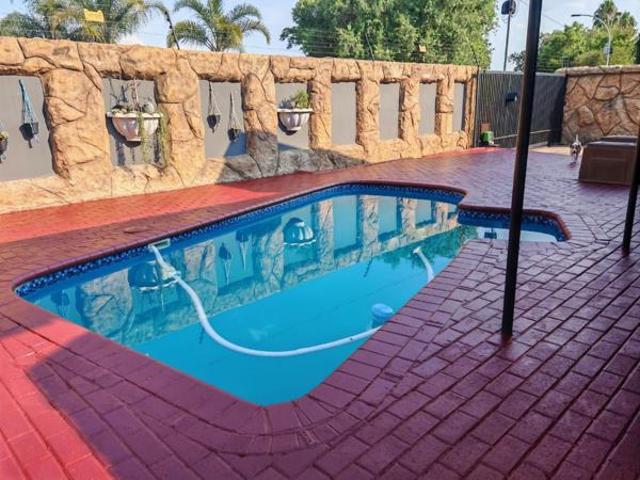 3 Bedroom House in Witbank Central