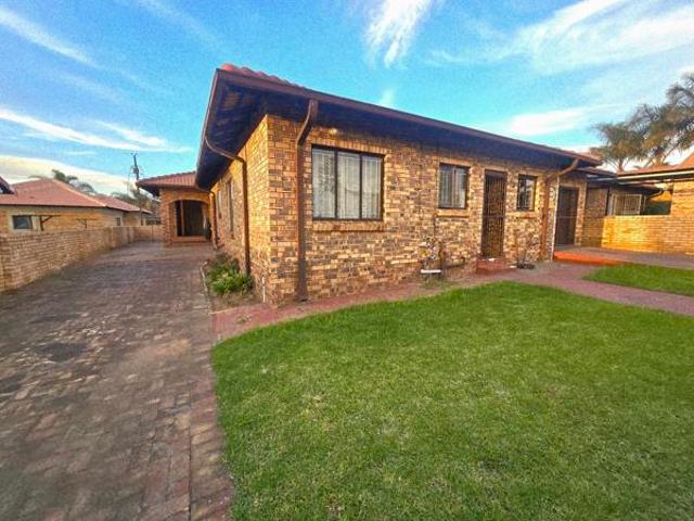 3 Bedroom House in Witbank Central