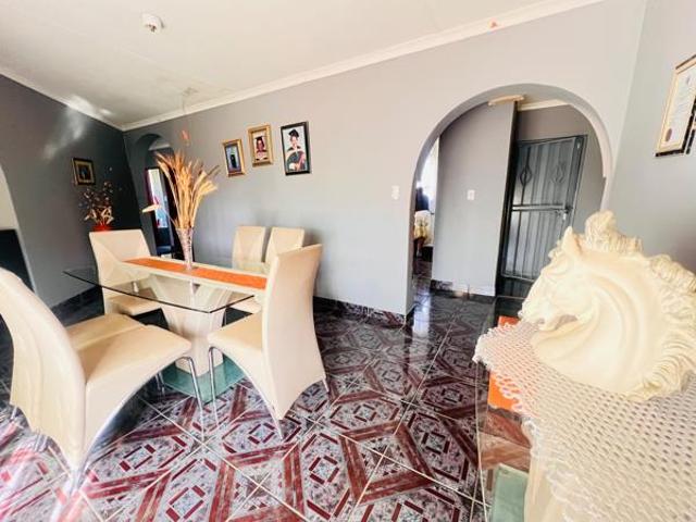 3 Bedroom House in Witbank Central