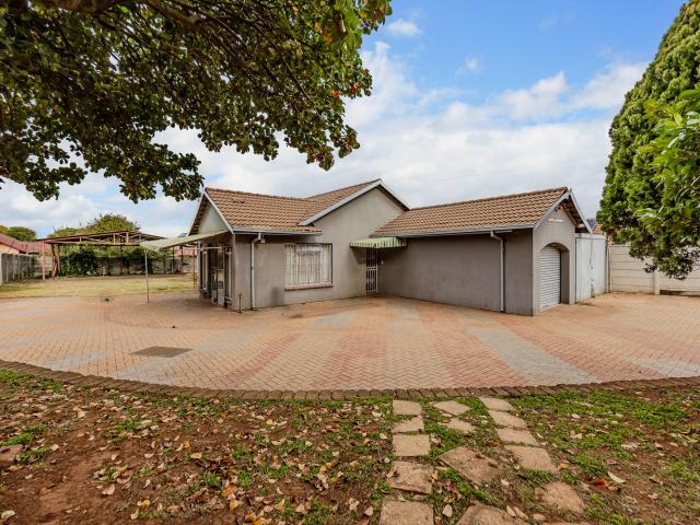 3 Bedroom House in Witpoortjie
