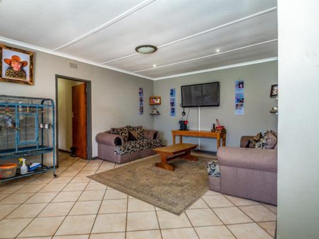 3 Bedroom House in Witpoortjie