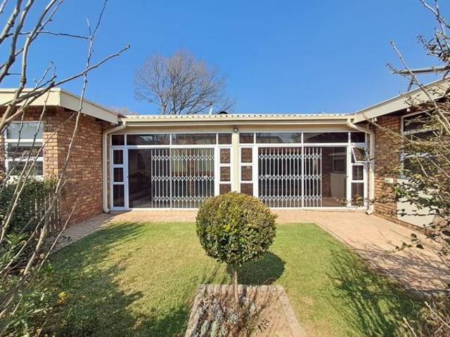3 Bedroom House in Wierda Park