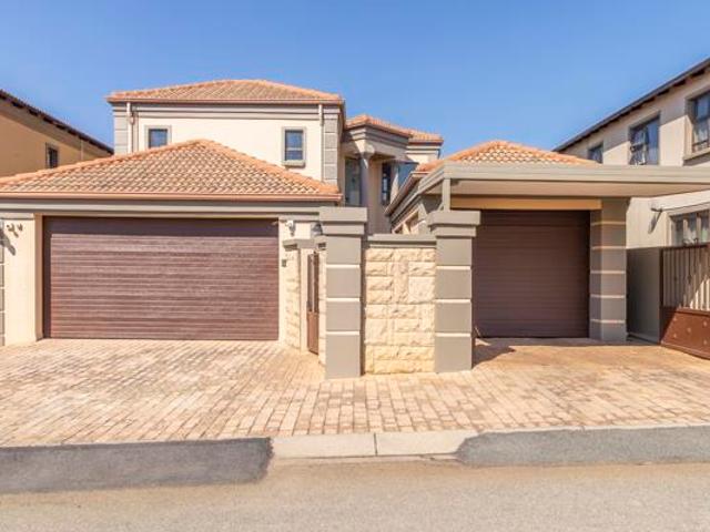 3 Bedroom House in Willowbrook