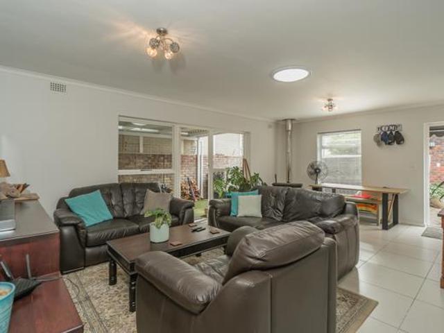 3 Bedroom House in Wynberg Upper