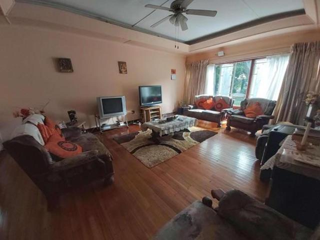 3 Bedroom House in Top Town
