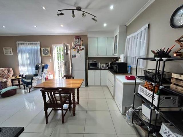 3 Bedroom House in Table View